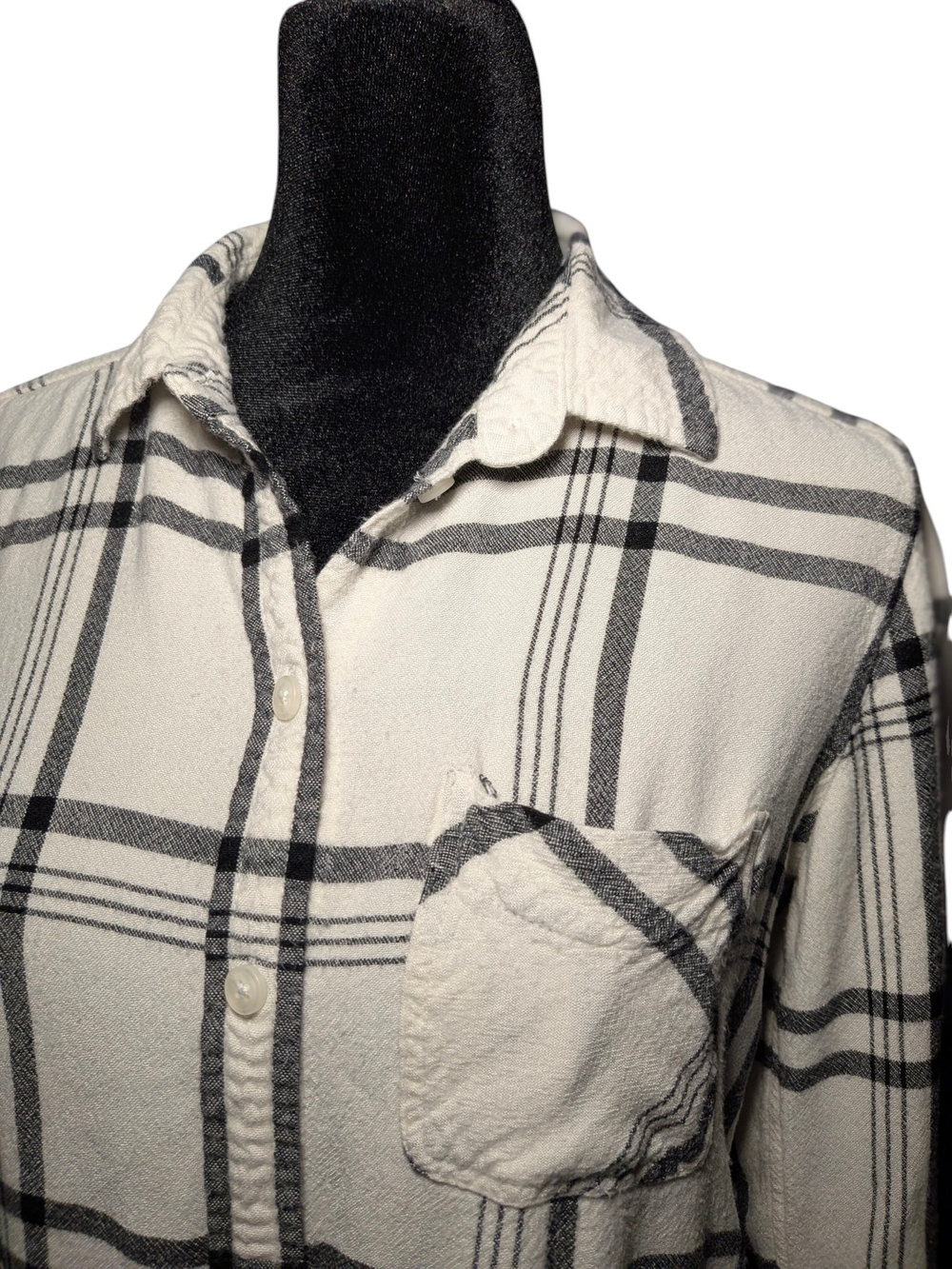 American Eagle Cream and Black Plaid Boyfriend Fit Flannel Women's Size Medium - Picture 6 of 11
